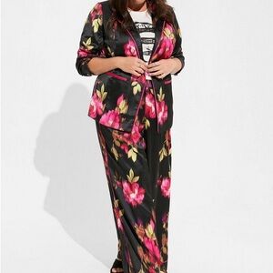 Torrid satin floral printed suit set